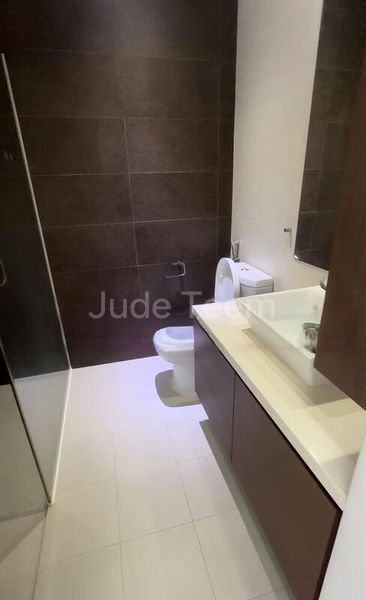 2 Bed Condo for Sale in  Warner Court - Image 10